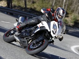Triumph 1050 Tiger Sport : le sport en chaussons