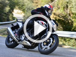 [VIDÉO] Honda CB 500 F et CBR 500 R : tout en (...)