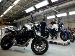 Stunt : Chris Pfeiffer assure la promo de BMW en (...)