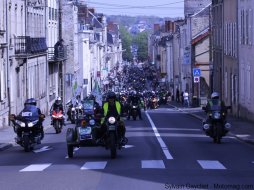 Manifestation FFMC 53 : 350 motards à Laval Manifestation FFMC 53 : 350 motards à Laval