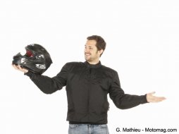 Comparatif équipement 10 Casques Plumes Passés Au Moto