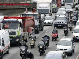 La circulation "interfiles" des deux-roues motorisés sur les (...) La circulation "interfiles" des deux-roues (...)