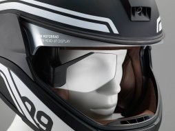 BMW dévoile un casque de moto doté d'un affichage (...)