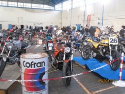 Expo et brocante pour la journée moto en salle (...)