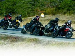 Comparatif BMW K 1300 R / Ducati 1100 Monster / Honda (...)