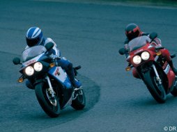 Suzuki fête les 25 ans du GSX-R (+vidéo)