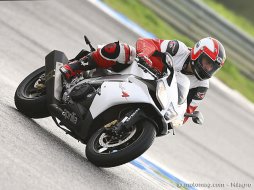 Aprilia 1000 RSV4-R
