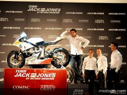 Antonio Banderas présente son écurie en Moto2