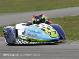 Championnat side-car F1 de GB : l'équipage "franglais" gagne la (...) Championnat side-car F1 de GB : l'équipage (...)