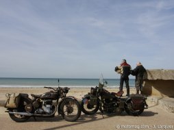 Deux motos du 6 juin 1944 à l'essai : Harley WLA et (...)