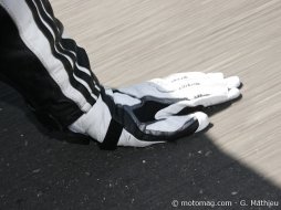 Conso moto : 14 paires de gants d'été au crash (...)