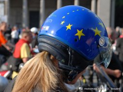 Moto pédago : les députés passent au guidon à Bruxelles