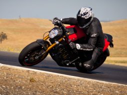 Brammo invente la moto électrique qui ressemble à une (...)