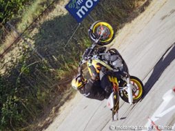 "Runs sauvages" au Mans : les autorités ignorent la moto "Runs sauvages" au Mans : les autorités ignorent (...)
