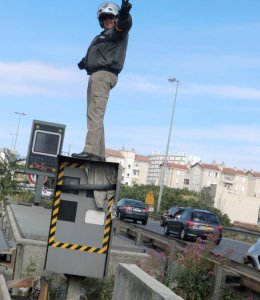 Manif 18 juin à Marseille : avertisseur de radar