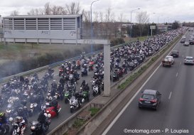 Autos et motos ensemble à Toulouse contre les 80 (...)