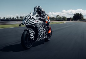 KTM 990 RC R : le prototype de l'hypersportive (...)