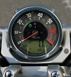 Essai Yamaha MT-01 (09) : design à bord