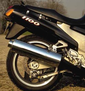 Kawasaki 1100 ZZR : des pots fragiles