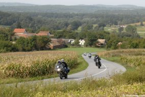 Rando MotoMag : la meute passe la Croatie et arrive en Bosnie Rando MotoMag : la meute passe la Croatie et arrive en (...)