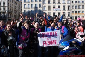 Toutes en moto a rassemblé près de 500 participantes à (...)