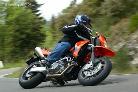 KTM 950 Supermoto