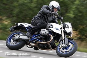 BMW HP2 Megamoto