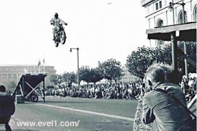 Evel Knievel, cascadeur moto, le dernier grand (...)