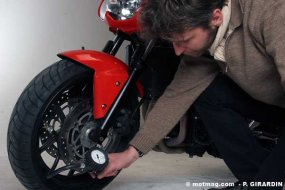 Entretenir les pneumatiques de sa moto