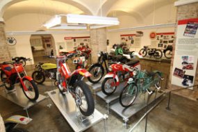 MUSEU DE LA MOTOCICLETA : Barcelone (1) MUSEU DE LA MOTOCICLETA : Barcelone (1)