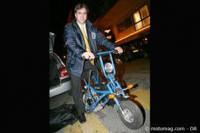 Motos pliantes pour soirée arrosée Motos pliantes pour soirée arrosée