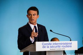 Sécurité routière : Manuel Valls durcit le ton et les (...)