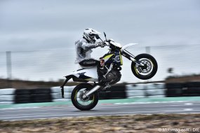 Essai Husqvarna 701 SM : l'histoire en marche… et en (...)