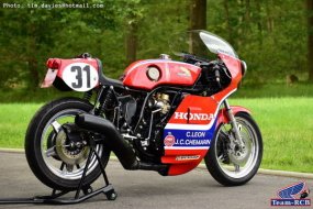 Un projet fou : reconstruire une Honda RCB 941 cm3 de (...)