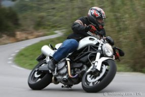 Ducati 696 Monster