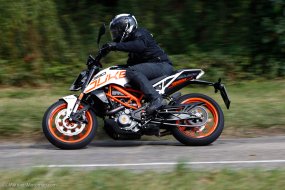Essai KTM 390 Duke : orange vitaminée