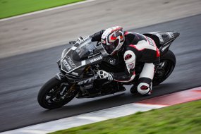 Essai de la Yamaha YZF R1-M 2018 : hyper connectée (...)