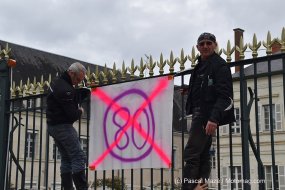 L'union fait la force. Tours rejoint Blois qui rejoint Orléans. L'union fait la force. Tours rejoint Blois qui (...)