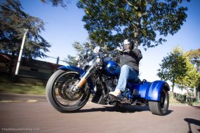 Harley-Davidson FLRT Freewheeler : rencontre du 3e (...)