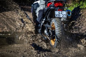Essai pneus moto Michelin Anakee Adventure : de la (...)