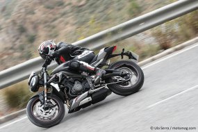 [VIDEO] Essai Triumph Street Triple 765 RS : Moto 2 (...)