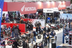 Motomag en direct du Salon du 2 roues de Lyon 2023 ! Un apéro avec (...) Motomag en direct du Salon du 2 roues de Lyon 2023 ! Un (...)