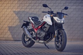 Honda CB750 Hornet 2025 : toujours prête à piquer la (...)
