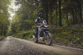 Honda XL750 Transalp 2025 : design et suspensions (...)