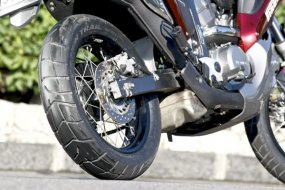 Pneu Pirelli Scorpion Trail : l'aventure au quotidien Pneu Pirelli Scorpion Trail : l'aventure au (...)