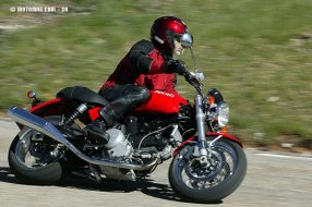 Ducati 1000 GT