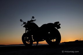 Nouveauté moto 2017 : la Honda CMX 500 Rebel crée la (...)