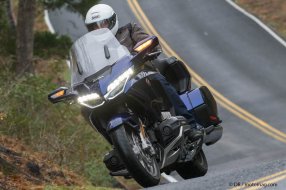 Essai Honda Gold Wing 2018 : Tambour battant, ça donne quoi ? (...) Essai Honda Gold Wing 2018 : Tambour battant, ça donne (...)