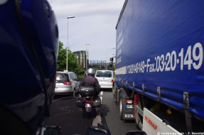 Camion et moto : bien cohabiter sur la route