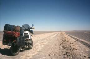 Des navettes aux baguettes, un raid à moto au service (...)